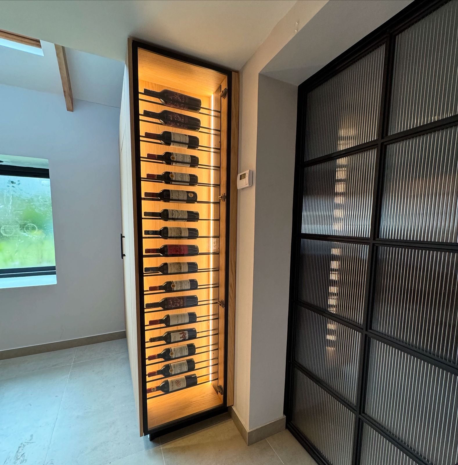 Vitrina vinos Puerto Varas